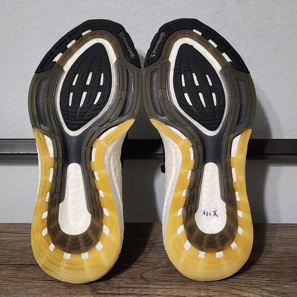 Adidas Ultraboost 21 Women's Athletic Running Shoes Sneakers Size 7 Black - Picture 6 of 9